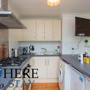  Apartment Lovely By The Hillwood Park-free Parking United Kingdom